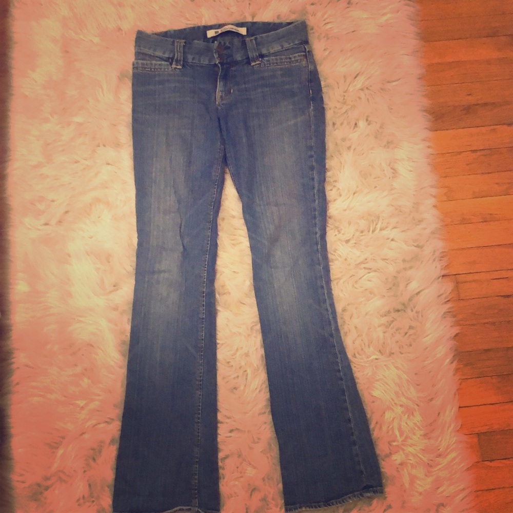 Gap curvy ultra low rise flares